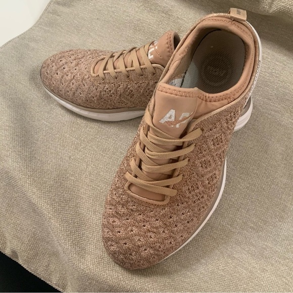 APL Rosegold/ Beige TechLoom Phantom Sneakers - Picture 3 of 9